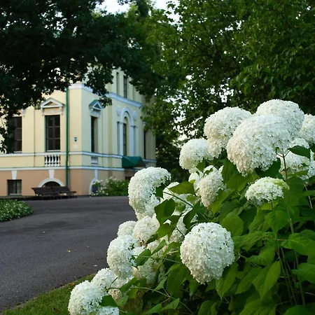 Nauksenu Muiza Hotel